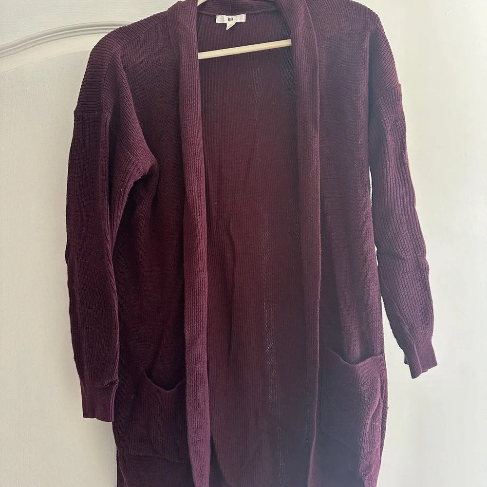 Cardigan bundle. - Picture 1 of 9